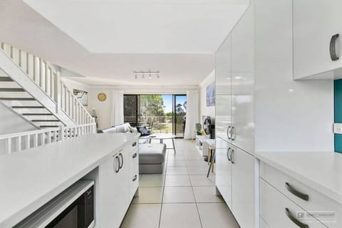 Coastal Breeze! Apartment in Woorim