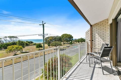 Coastal Breeze! Apartment in Woorim