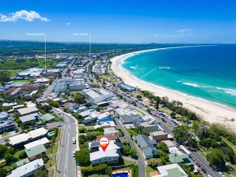 Day, Natural landscape, Bird's eye view, Beach, Sea view, Street view