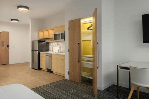 Kitchen or kitchenette, Bedroom, wardrobe