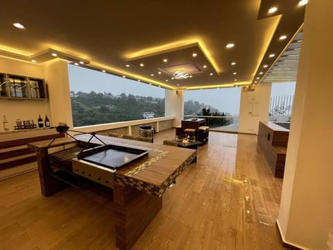 Balcony/Terrace, Lounge or bar, Lake view