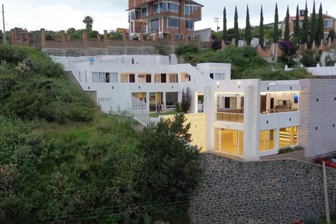 Casa Del Agua Tepeji House in Hidalgo, Mexico