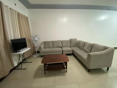 Bulova apartment #3 Vacation rental in Quezon City