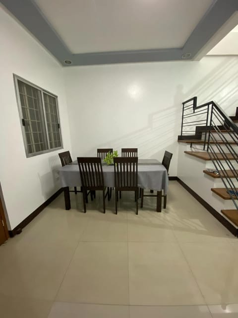 Bulova apartment #3 Vacation rental in Quezon City