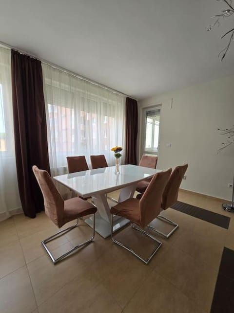 Family Suite Apartment in Sofia