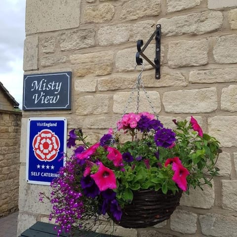 Misty View - 2 Bed Cottage in Winchcombe House in Winchcombe