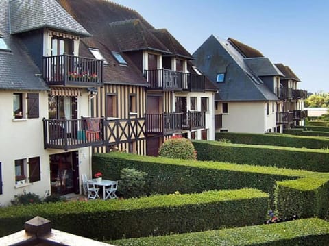 Property building, Garden view