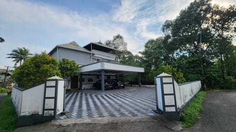 Property building, Day, Garden, Garden view