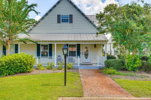 Walk to Bay and Dtwn Port St Joe Paradise with Grill! House in Port Saint Joe