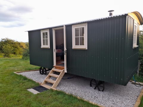 Hilltop Shepherds Hut Campground/ 
RV Resort in Maldon District