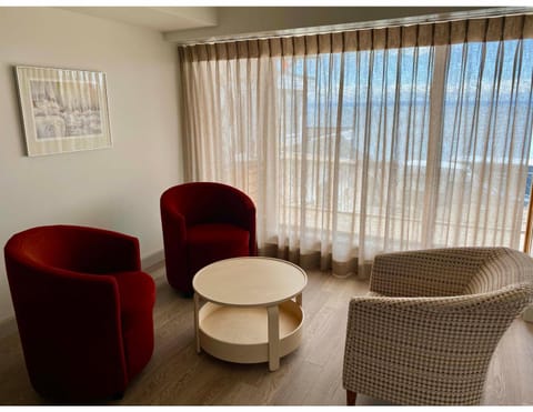 Living room, Photo of the whole room, Seating area, Sea view