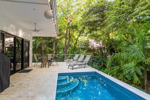 Balcony/Terrace, Pool view, Swimming pool