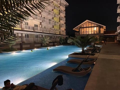 309B Condotel Near Airport &Mall,Pool,Gym,Netflix Apartment in Lapu-Lapu City