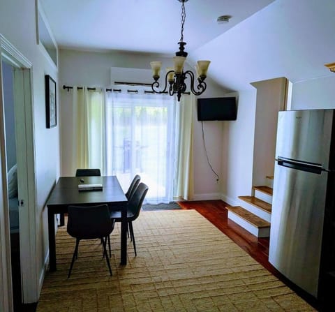 Spacious Two Bedroom Apartment Casa in Natick