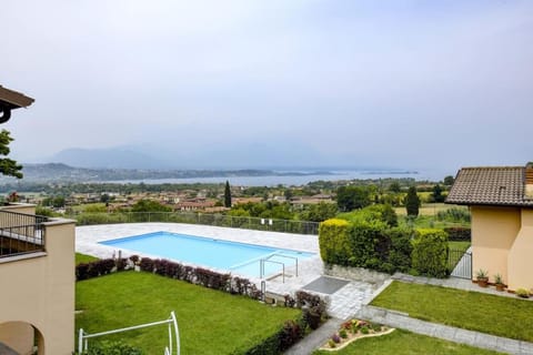 Panorama Apartment Apartment in Manerba del Garda