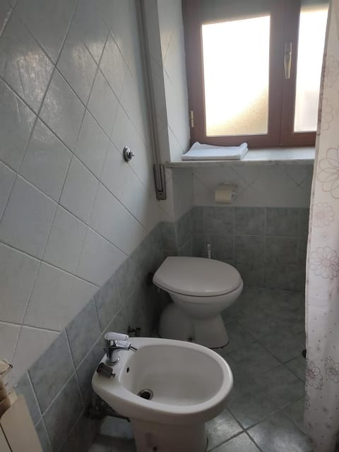 Stanza singola con bagno personale Location de vacances in Torvaianica