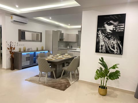 Luxury 2 bedrooms Labone Loft suites Apartment in Accra