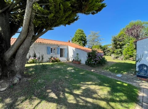 Cottage chaleureux à la campagne et en bord de mer House in Olonne-sur-Mer