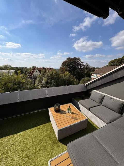 View (from property/room), Balcony/Terrace, Seating area