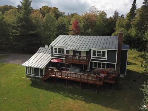 38 Bigelow Drive - Ski Home with Hot Tub, Game Room, Shuttle, Ski Lift Ticket Deals House in Mendon