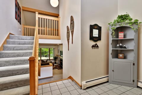 Woods Resort and Spa A7 - Cozy 2-Bedroom Condo with Skiing, Tennis, Spa, Hot Tub and Pool Access House in Mendon