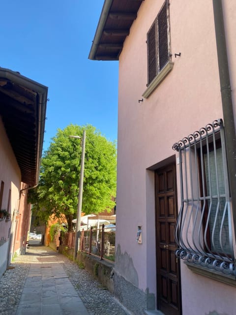 Property building, Street view