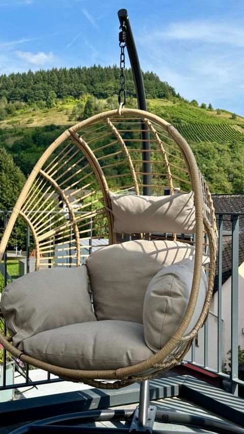 Balcony/Terrace, Mountain view