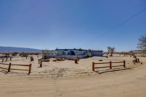 9 Mi to Joshua Tree NP Home with Views! House in Twentynine Palms