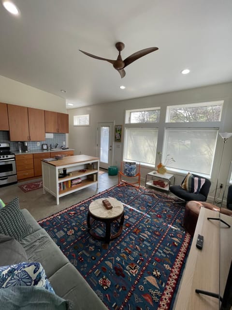 Kitchen or kitchenette, Living room, Seating area