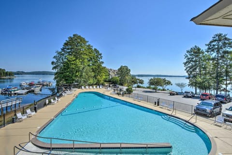 Keowee Key Condo with Lake Access! Apartment in Lake Keowee