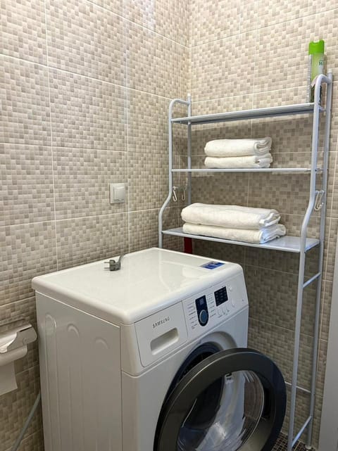 towels, washing machine, dryer