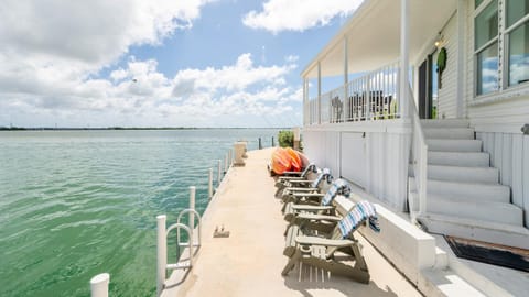 Turtle Cove Views by Last Key Realty Casa in Cudjoe Key