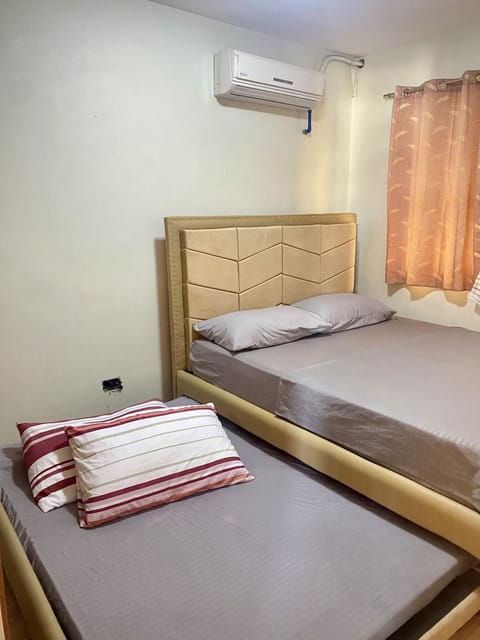 Budget Family 2BR Fast Wifi Free Pool beside SM Mall Apartment in Davao City