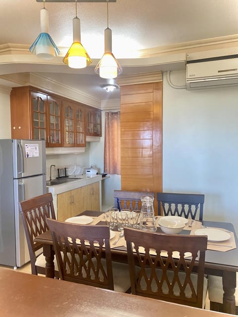 Budget Family 2BR Fast Wifi Free Pool beside SM Mall Apartment in Davao City