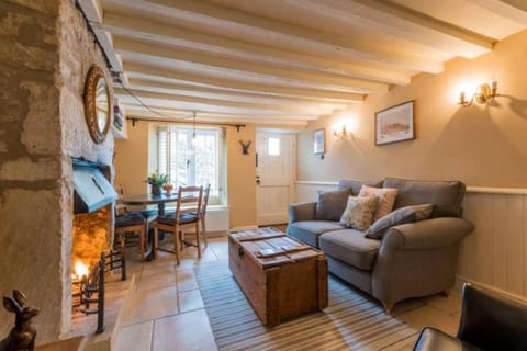 Charming stone cottage in the heart of Tetbury House in Tetbury