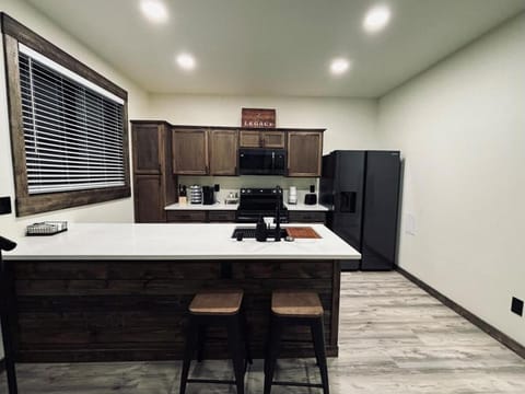 Kitchen or kitchenette, Dining area, pet friendly, stove