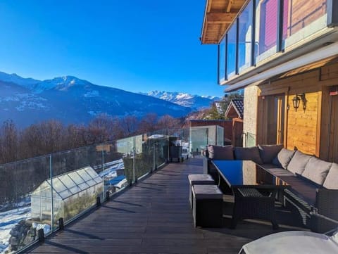 4BDR Alpine Chalet with Game room and Sunny terrace Villa in Crans-Montana