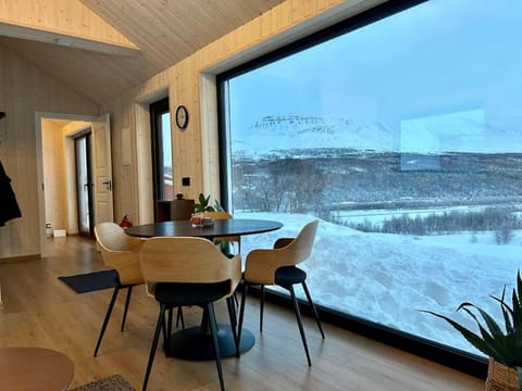 Country Cabin with a view 15 min from Akureyri House in Northeastern Region