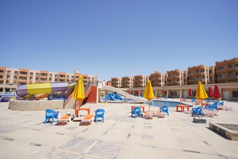 Vintro Inn - Nozha Aqua Park Hotel in South Sinai Governorate