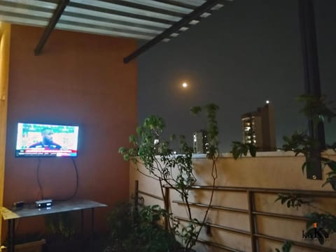 Communal lounge/ TV room, Night, TV and multimedia, View (from property/room), Balcony/Terrace, Evening entertainment