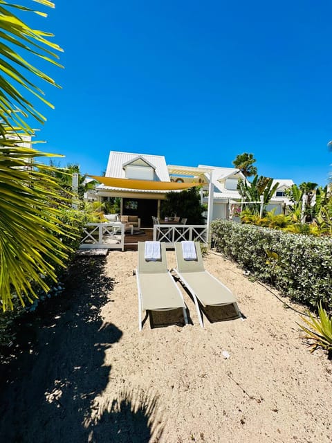 Shell Beach Splendide 2 chambres sur la plage Apartment in Sint Maarten