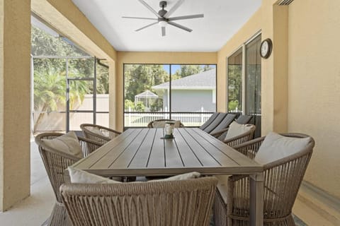 Cozy Escape North Port 3BR with Pool House in North Port