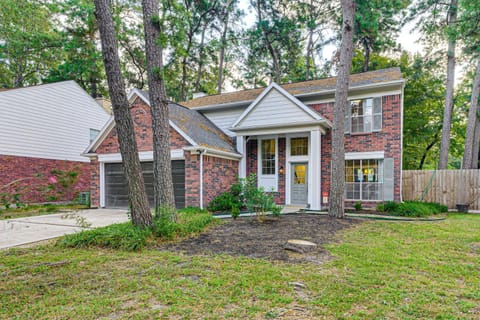 Family Home with Game Room and Deck in Spring! House in The Woodlands