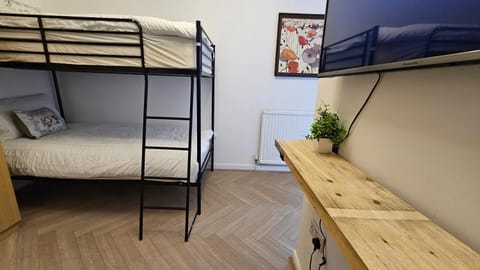 Newly renovated Studios & Ensuite Rooms! - Camberwell Apartment in London Borough of Southwark