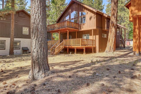 Family-Friendly Lake Tahoe Home 4 Blocks to Beach House in Kings Beach