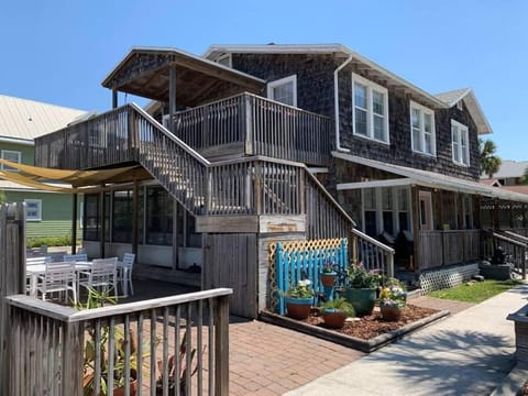 Property building, Balcony/Terrace