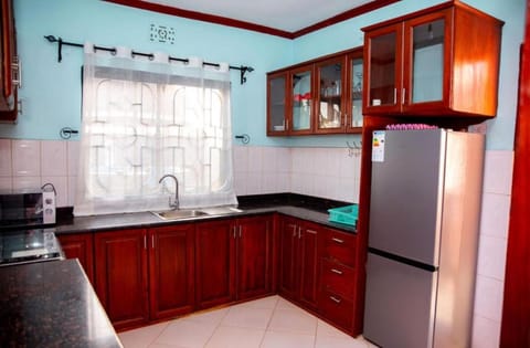 Kitchen or kitchenette, dishwasher