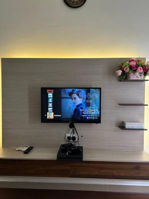 Ayuman Suites, Gombak, KL, by izzyHouse with Netflix, PS4 Apartment in Kuala Lumpur City