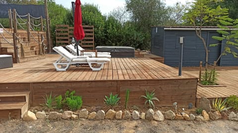 Patio, Hot Tub, Garden view, sunbed