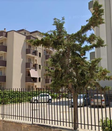 Inner courtyard view, Parking